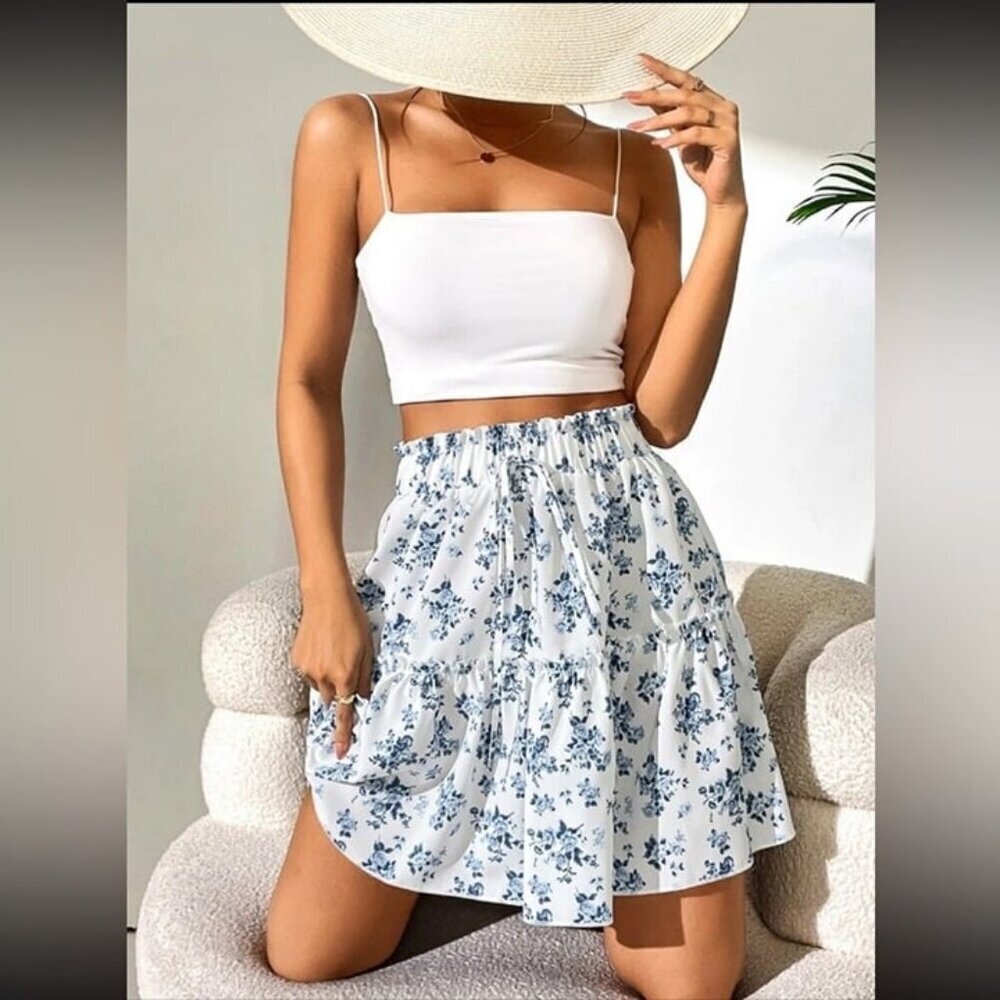 NWOT SHEIN Holidaya Floral Print Ruffle Hem Blue White Skirt Women’s Size Small - Picture 3 of 9